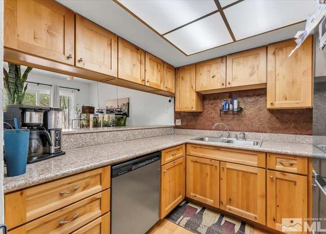 Property at 1001 Adrian Way, Sparks, NV 89431, 3 beds, 1.5 baths