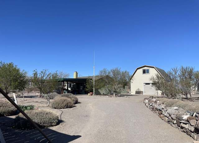 Property at 5520 Navajo Trl, Stagecoach, NV 89429, 2 beds, 1.5 baths