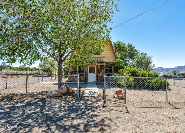 Property at 812 A Pony Express Trl, Dayton, NV 89403, 2 beds, 2 baths
