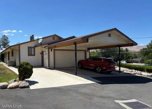 Property at 1510 Mayberry Dr, Reno, NV 89509, 3 beds, 2.5 baths