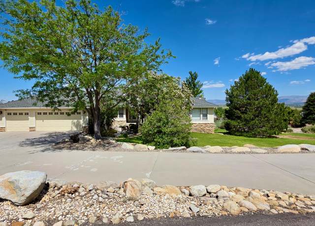 Property at 220 Sierra Shadows Ln, Gardnerville, NV 89460, 3 beds, 2.5 baths