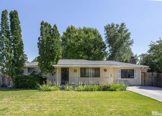 Property at 635 W Long St, Carson City, NV 89703, 3 beds, 2.5 baths