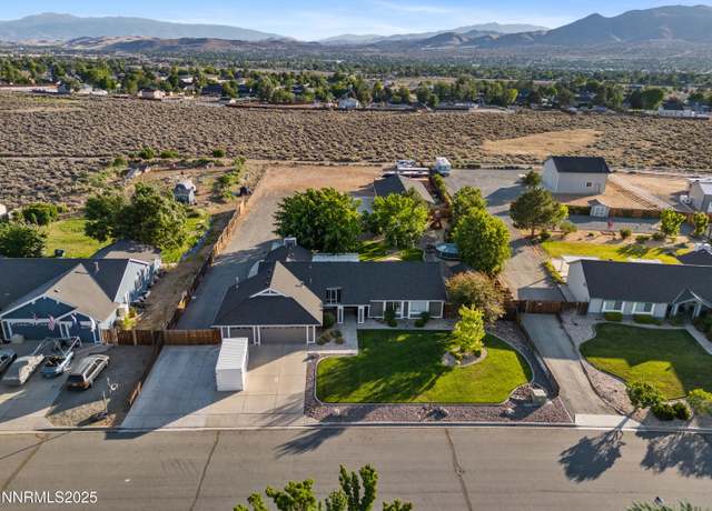 Property at 270 Moonbeam Dr, Sparks, NV 89441, 3 beds, 2 baths