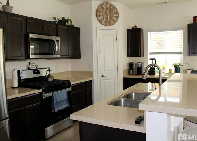 Property at 1332 Serenity Cir, Fernley, NV 89408, 3 beds, 2 baths