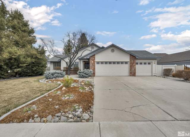 Property at 1642 Zaldia Dr, Minden, NV 89423, 4 beds, 2.5 baths