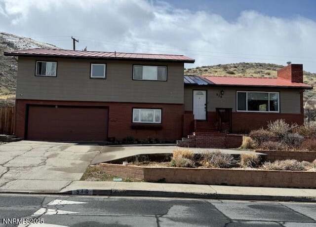Property at 516 Terrace St, Carson City, NV 89703, 4 beds, 3 baths
