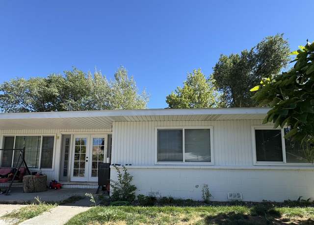 Property at 96 E Eisenhower Ave, Winnemucca, NV 89445, 5 beds, 2.5 baths