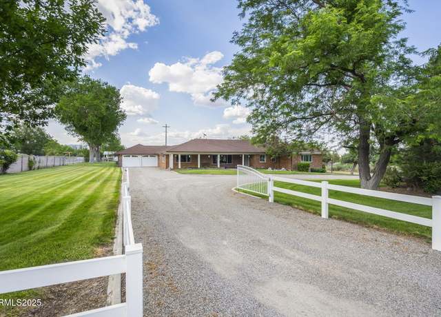 Property at 935 Foothill Rd, Reno, NV 89511, 4 beds, 2.5 baths