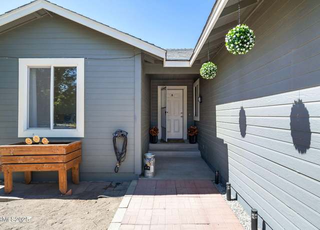 Property at 11610 Mistletoe St, Reno, NV 89506, 3 beds, 2 baths