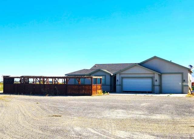 Property at 465 Pinion Pine Way, Battle Mountain, NV 89820, 4 beds, 3.5 baths