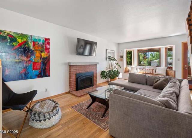 Property at 1980 Gridley Ave, Reno, NV 89503, 4 beds, 3 baths