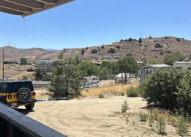 Property at 305 Quartz Ln, Sun Valley, NV 89433, 3 beds, 2 baths