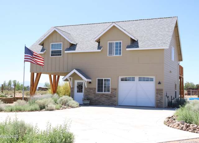 Property at 274 Sunset Hills Dr, Yerington, NV 89447, 1 bed, 1.5 baths
