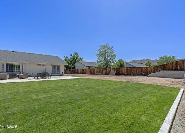 Property at 1427 Rosy Finch Dr, Spanish Springs, NV 89441, 3 beds, 2 baths
