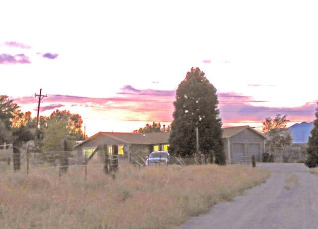 Property at 10725 Santa Fe Rd, Reno, NV 89508, 5 beds, 3 baths