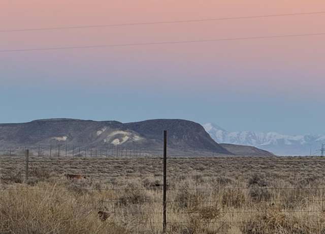 Property at 27 Simons Rd, Fernley, NV 89408