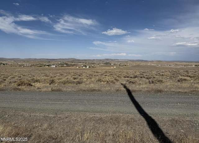 Property at 5915 Aspen St, Silver Springs, NV 89429