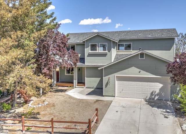 Property at 214 Poppy Hills Dr, Fernley, NV 89408, 4 beds, 2.5 baths