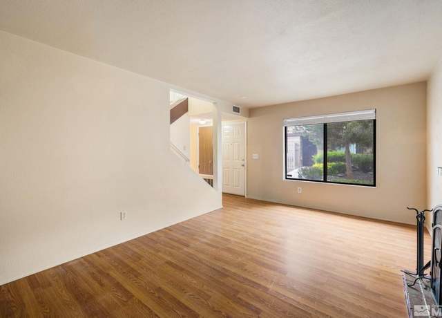 Property at 4545 Reggie Rd, Reno, NV 89502, 2 beds, 2.5 baths