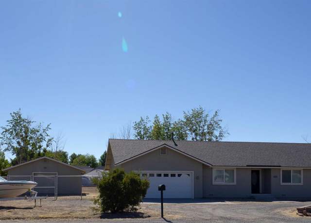 Property at 1015 Jennys Ln, Fernley, NV 89408, 4 beds, 2 baths