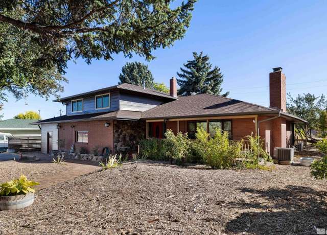 Property at 180 Gallian Ln, Reno, NV 89511, 3 beds, 3 baths
