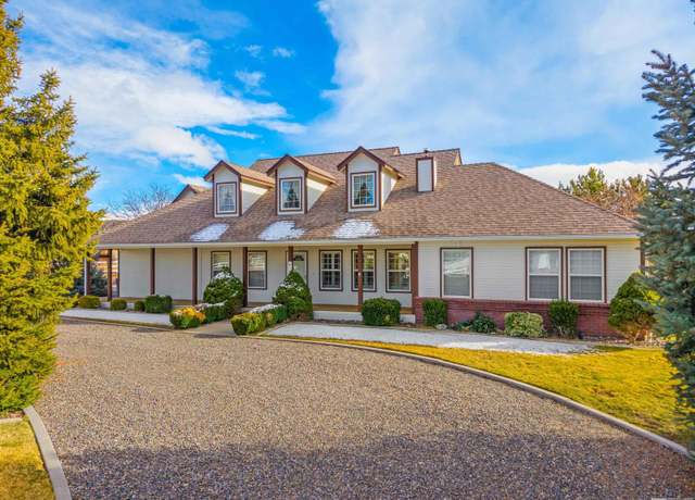 Property at 1973 Arabian Ln, Gardnerville, NV 89410, 4 beds, 3.5 baths