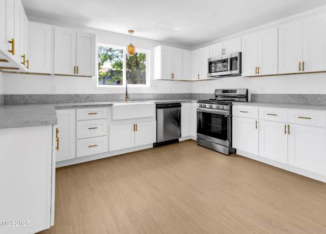 Property at 30 N Patterson Pl, Sparks, NV 89436, 3 beds, 2 baths