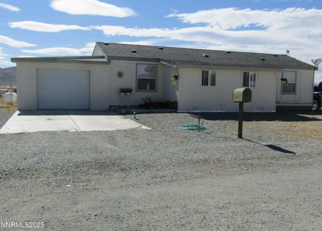 Property at 7 Northridge Dr, Yerington, NV 89447, 3 beds, 2 baths