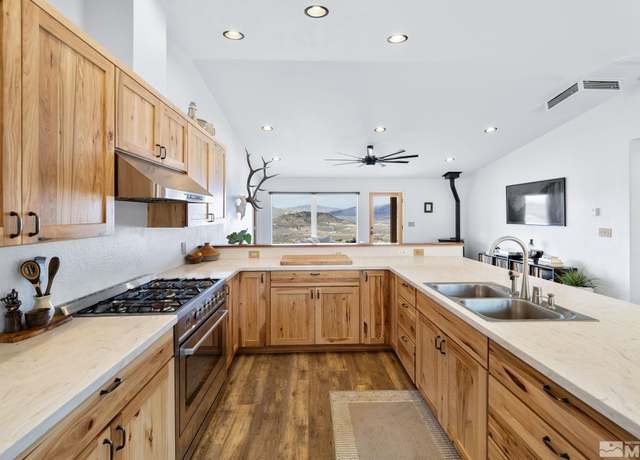 Property at 217 Shetland Cir, Reno, NV 89508, 3 beds, 2 baths