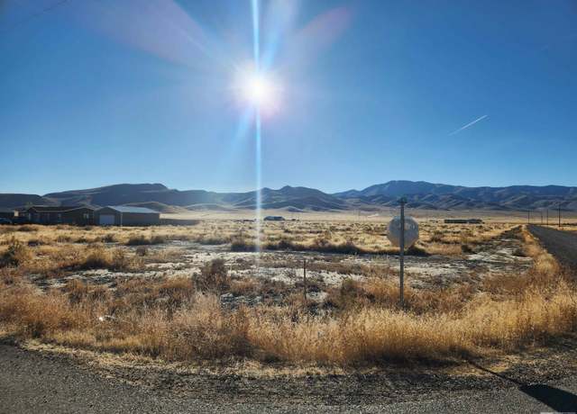 Property at 710 Painted Sage Dr, Battle Mountain, NV 89820
