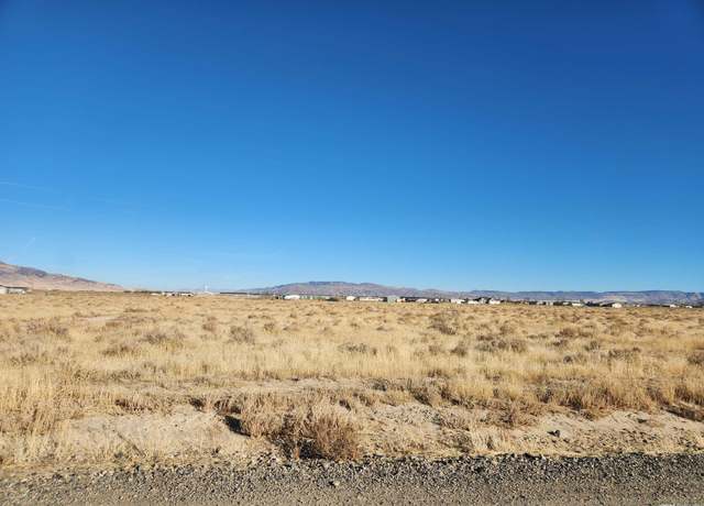 Property at 700 Desert Sage Dr, Battle Mountain, NV 89820