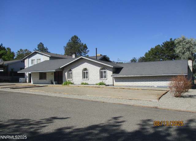 Property at 3200 Kensington Dr, Winnemucca, NV 89445, 5 beds, 3 baths