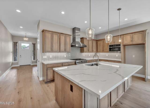 Property at 3863 Cambria Lp, Carson City, NV 89703, 3 beds, 2 baths