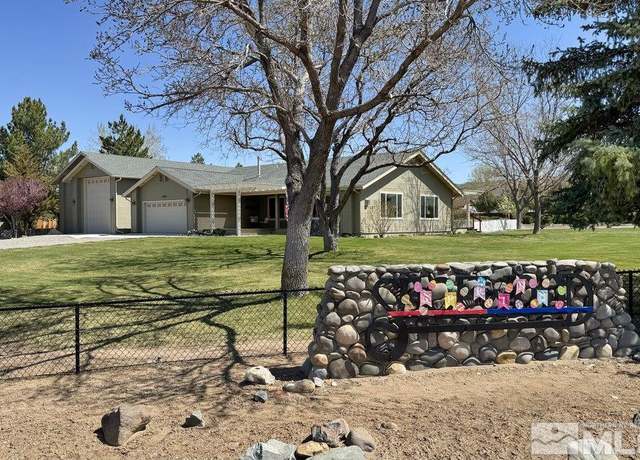 Property at 1051 Tenabo Ln, Gardnerville, NV 89410, 3 beds, 2 baths