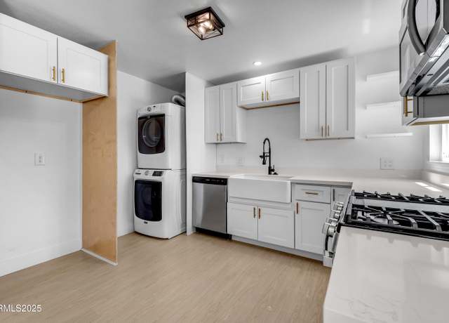 Property at 1125 Vance Way, Sparks, NV 89431, 3 beds, 1 bath