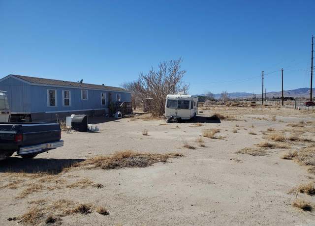 Property at 1445 E Spruce St, Silver Springs, NV 89429, 3 beds, 2 baths