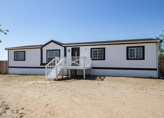 Property at 1095 Hooten St, Silver Springs, NV 89429, 4 beds, 2 baths