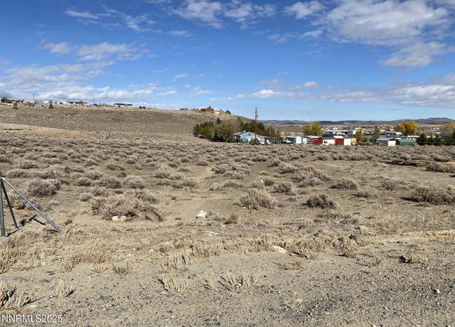 Property at 1330 Hooten Dr, Silver Springs, NV 89429
