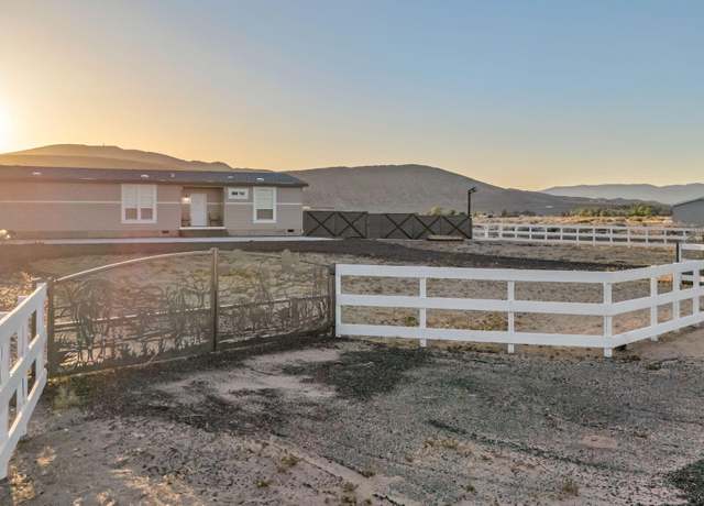 Property at 9601 Via Catalina, Silver Springs, NV 89429, 3 beds, 2 baths