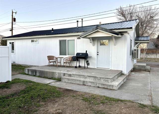 Property at 1053 1/2 S Bridge St, Winnemucca, NV 89445, 3 beds, 1 bath