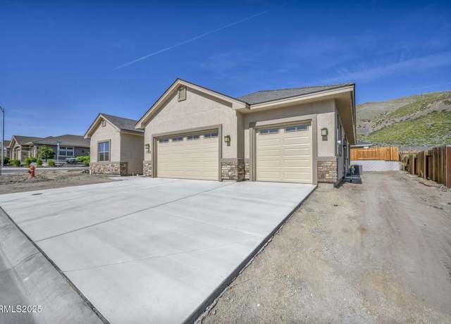 Property at 3952 Siena Dr, Carson City, NV 89703, 3 beds, 2.5 baths