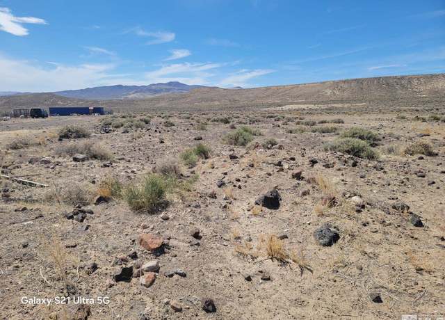 Property at 3355 Sapphire Rd, Silver Springs, NV 89429