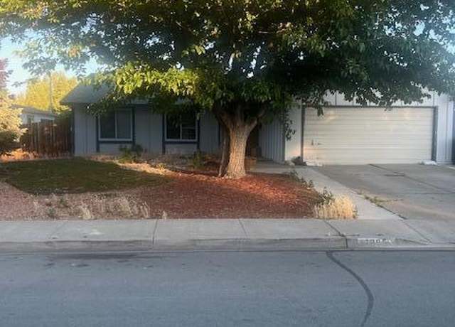 Property at 1095 E York Way, Sparks, NV 89434, 4 beds, 2.5 baths