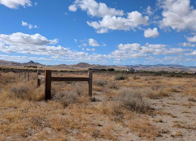 Property at 1485 E Badger St, Silver Springs, NV 89429
