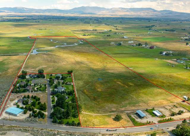 Property at 1461 Foothill Rd, Gardnerville, NV 89460, 2 beds, 1.5 baths