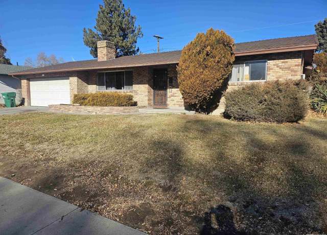 Property at 990 York Way, Sparks, NV 89431, 4 beds, 2 baths