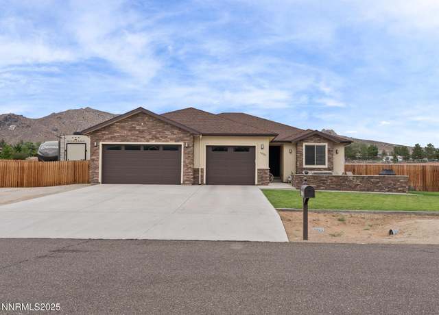 Property at 4635 Northview Dr, Carson City, NV 89701, 4 beds, 4 baths