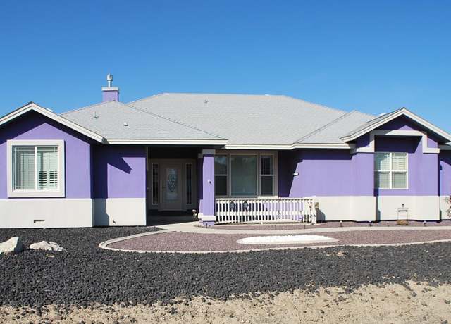 Property at 935 Lasso Way, Fernley, NV 89408, 3 beds, 2 baths