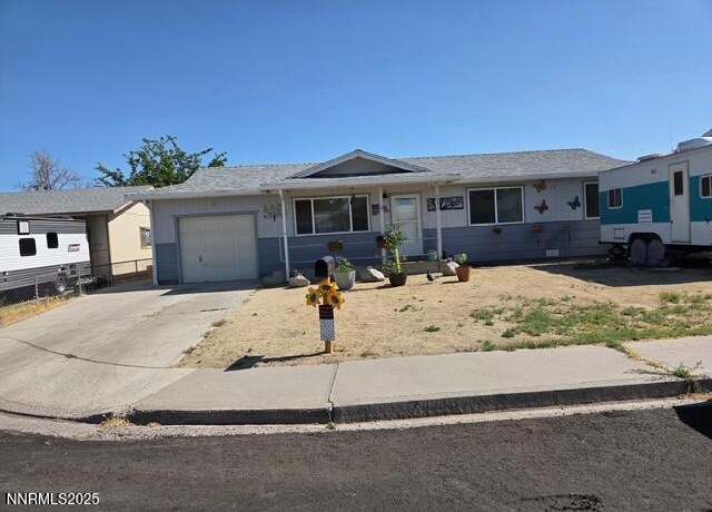 Property at 1041 Roberta Ct, Fallon, NV 89406, 3 beds, 1.5 baths