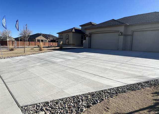 Property at 391 White Hawk Rd, Fernley, NV 89408, 4 beds, 3 baths